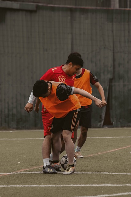 他们承担着